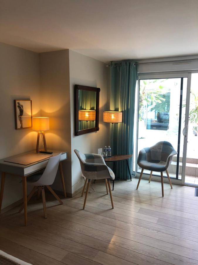 Couette Et Cafe Hotel Montpellier Bagian luar foto