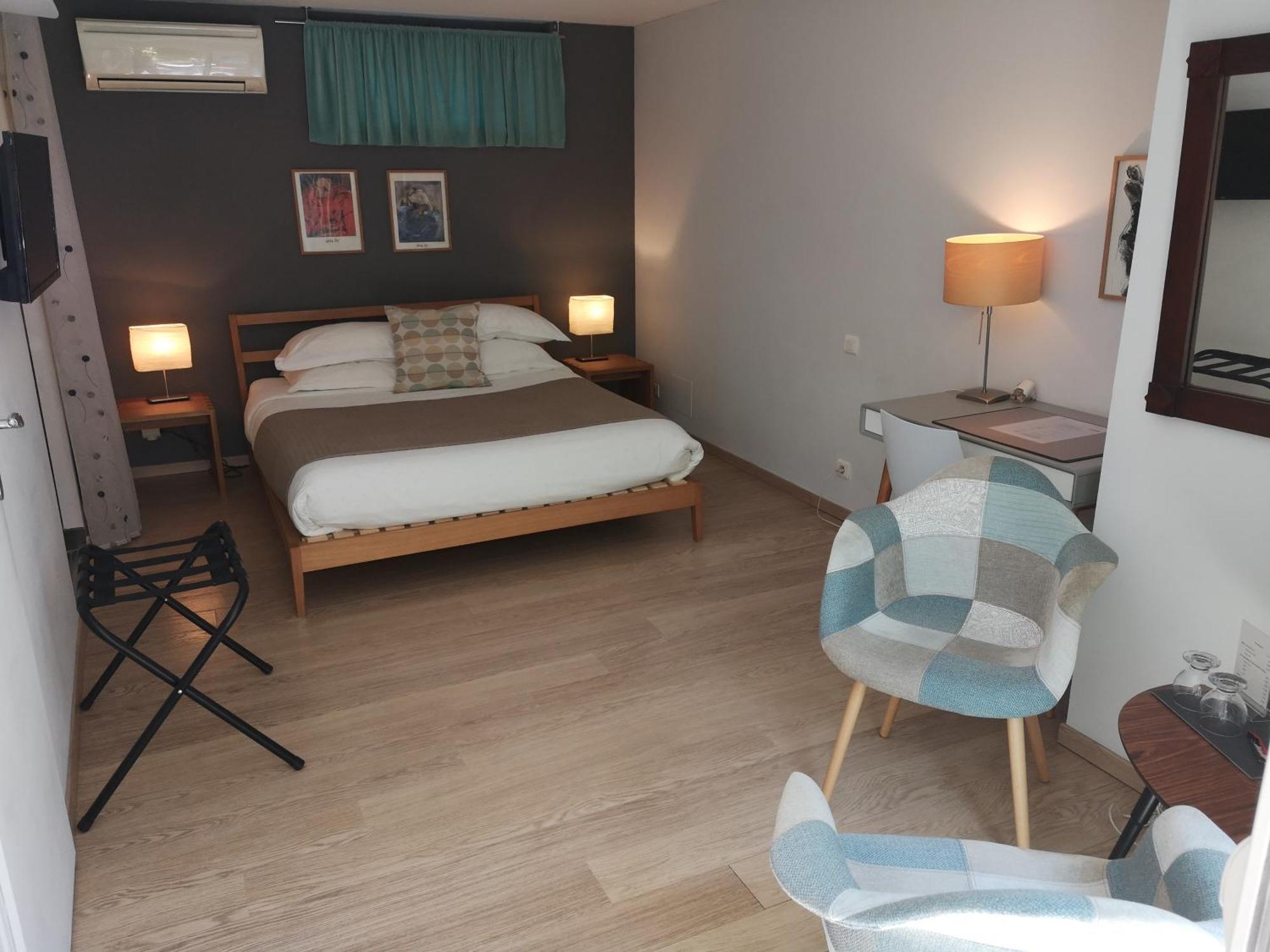Couette Et Cafe Hotel Montpellier Bagian luar foto