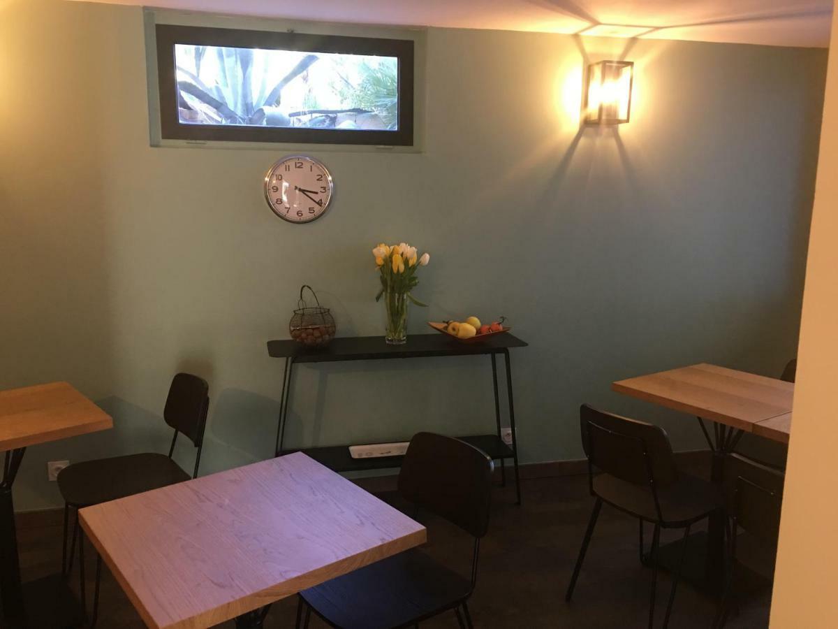 Couette Et Cafe Hotel Montpellier Bagian luar foto