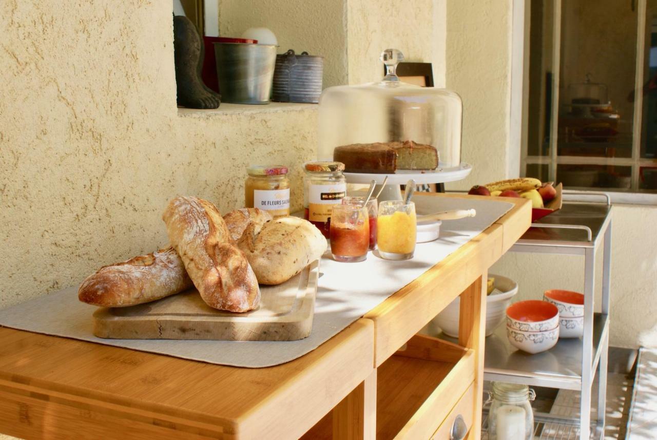 Couette Et Cafe Hotel Montpellier Bagian luar foto